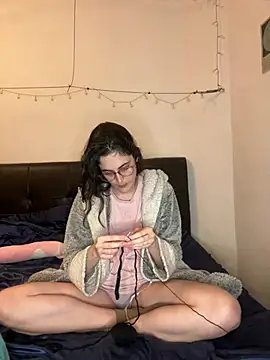 Lunaabbey online show from March 16, 2026, 5:59 pm