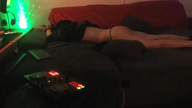 davidgntxxxxx online show from October 26, 2025, 6:08 pm