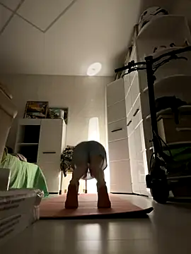 angelmommu online show from October 6, 2025, 3:08 am