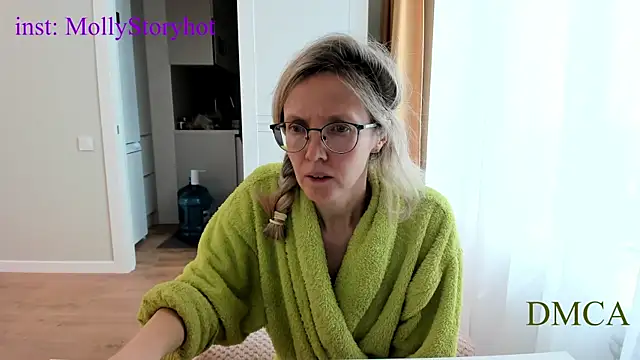 Snapshot of angelmommu chatting on April 9, 2026, 6:19 am angelmommu online show from April 9, 2026, 6:19 am