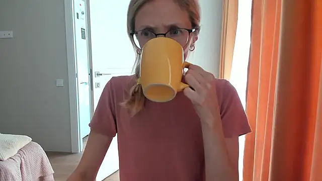 angelmommu online show from September 26, 2025, 6:09 am