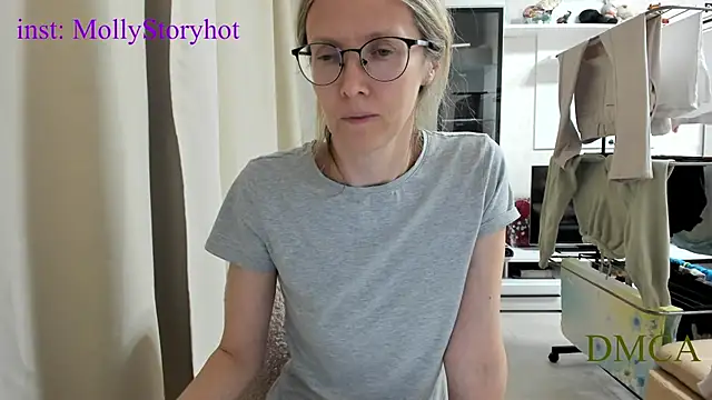 Snapshot of angelmommu chatting on April 6, 2026, 3:46 pm angelmommu online show from April 6, 2026, 3:46 pm