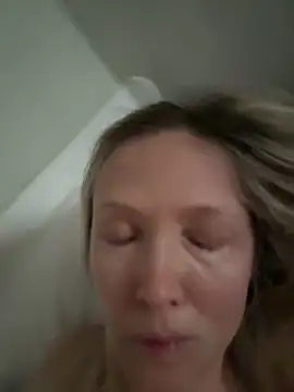 Snapshot of angelmommu chatting on March 28, 2026, 3:51 am angelmommu online show from March 28, 2026, 3:51 am