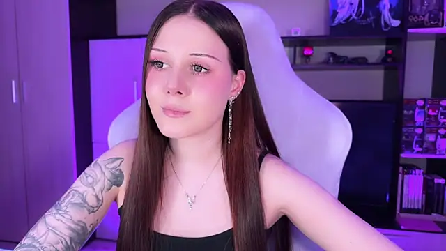 Snapshot of jasminevine chatting on November 9, 2025, 6:12 pm jasminevine online show from November 9, 2025, 6:12 pm