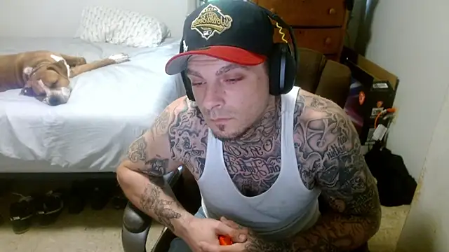 Snapshot of DADDY_KANE8--- chatting on April 18, 2026, 7:07 pm DADDY KANE8--- online show from April 18, 2026, 7:07 pm