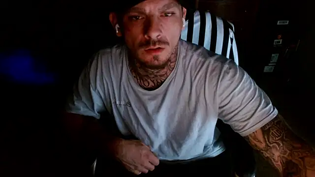 Snapshot of DADDY_KANE8--- chatting on May 13, 2026, 5:47 am DADDY KANE8--- online show from May 13, 2026, 5:47 am