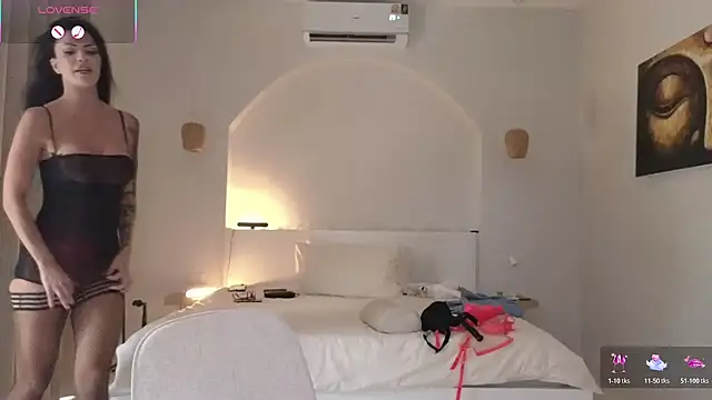 Helena Karel online show from October 28, 2025, 9:19 am