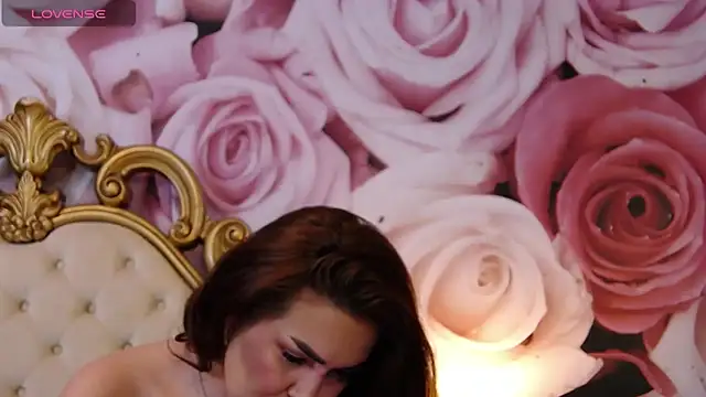 Snapshot of HessaHessy chatting on October 24, 2025, 5:12 pm HessaHessy online show from October 24, 2025, 5:12 pm