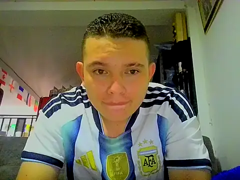 mons41 online show from July 9, 2026, 7:13 pm