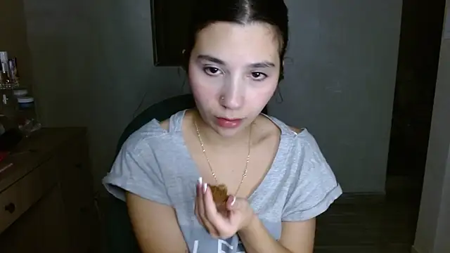 Snapshot of mia__lopez_ chatting on July 1, 2026, 2:45 am mia lopez online show from July 1, 2026, 2:45 am