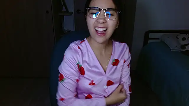 Snapshot of mia__lopez_ chatting on February 25, 2026, 12:44 am mia lopez online show from February 25, 2026, 12:44 am