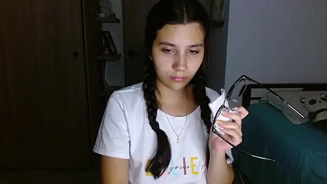 Snapshot of mia__lopez_ chatting on February 4, 2026, 4:07 am mia lopez online show from February 4, 2026, 4:07 am