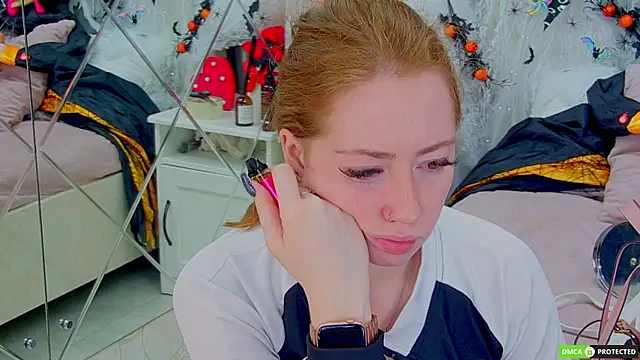 Snapshot of TinaBrook chatting on October 30, 2025, 4:11 am TinaBrook online show from October 30, 2025, 4:11 am