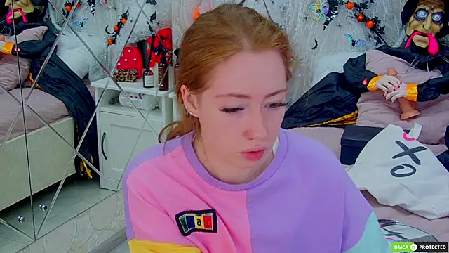 Snapshot of TinaBrook chatting on October 31, 2025, 4:09 am TinaBrook online show from October 31, 2025, 4:09 am