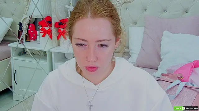 Snapshot of TinaBrook chatting on November 11, 2025, 3:45 am TinaBrook online show from November 11, 2025, 3:45 am