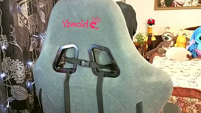 TinaBrook online show from March 31, 2026, 4:58 am