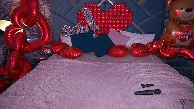 KimberlyWorld online show from February 17, 2026, 1:52 pm