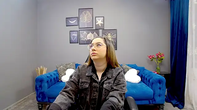 Katewalker  online show from February 27, 2025, 5:58 pm