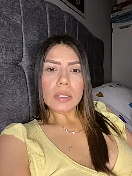 Snapshot of martina_contreras chatting on April 8, 2026, 4:03 am martina contreras online show from April 8, 2026, 4:03 am