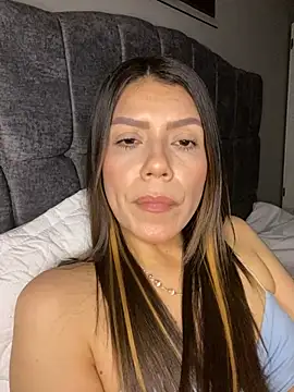 Snapshot of martina_contreras chatting on March 15, 2026, 4:08 am martina contreras online show from March 15, 2026, 4:08 am