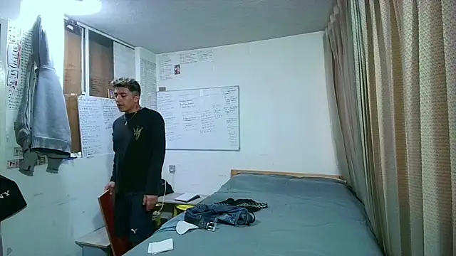 Darko0717 online show from November 16, 2025, 1:05 pm