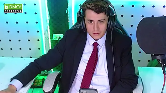 Darko0717 online show from October 7, 2025, 11:39 pm