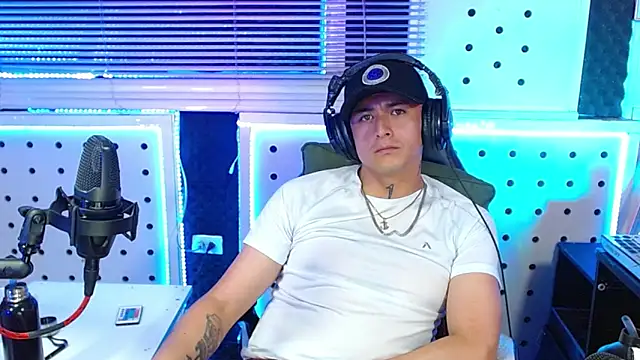 Darko0717 online show from January 9, 2026, 2:40 am