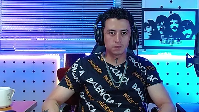 Darko0717 online show from June 19, 2026, 1:33 am