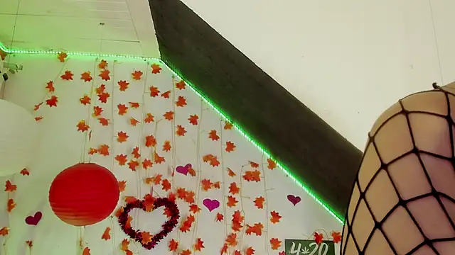 Cata green online show from February 19, 2025, 8:31 pm