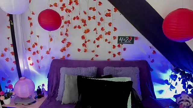 Cata green online show from February 28, 2025, 8:50 pm