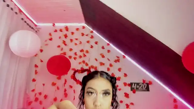 Cata green online show from February 11, 2025, 11:44 pm