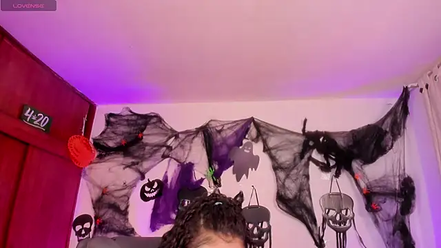 Cata green online show from October 17, 2025, 8:32 pm