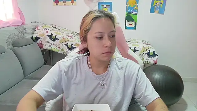 MommyMiaWs online show from April 20, 2026, 1:13 pm