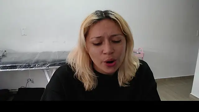 MommyMiaWs online show from March 3, 2025, 3:54 pm