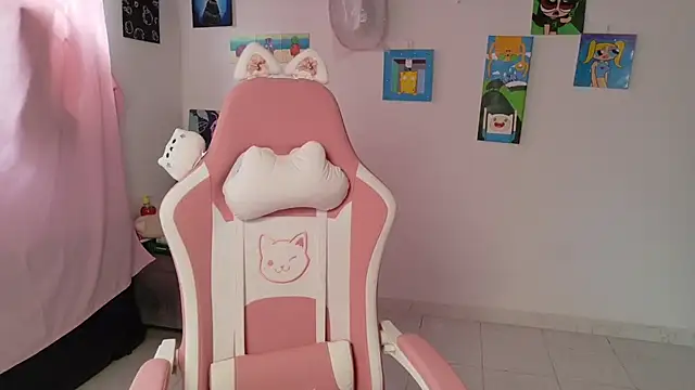 MommyMiaWs online show from February 10, 2026, 3:44 pm