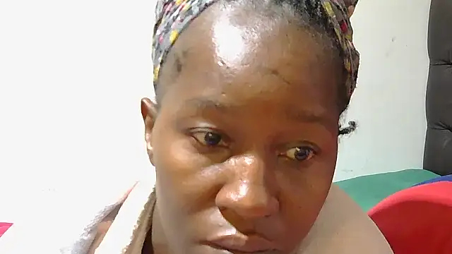 sluttylaura21 online show from September 29, 2025, 6:20 am