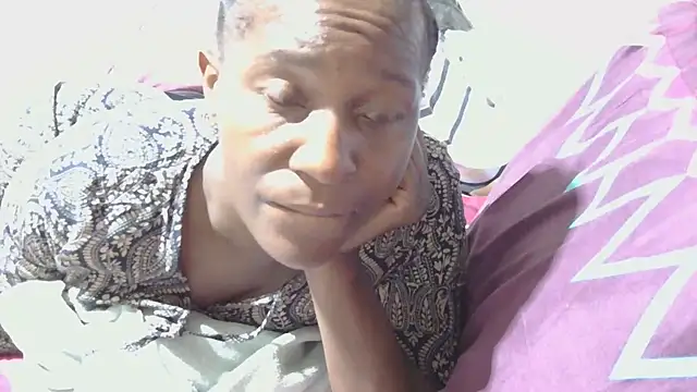 sluttylaura21 online show from October 10, 2025, 5:03 pm