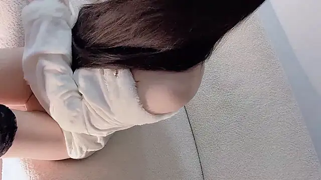 Serena-AU online show from November 4, 2025, 3:05 pm