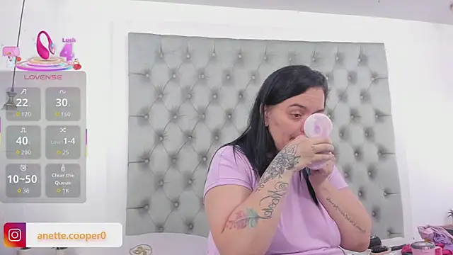 Snapshot of anette_cooper chatting on October 18, 2025, 3:41 am anette cooper online show from October 18, 2025, 3:41 am