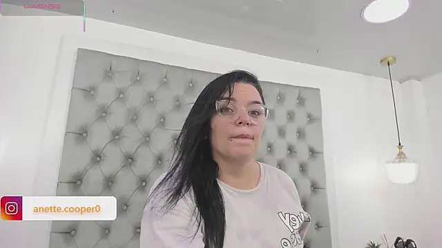 Snapshot of anette_cooper chatting on January 15, 2026, 1:42 am anette cooper online show from January 15, 2026, 1:42 am