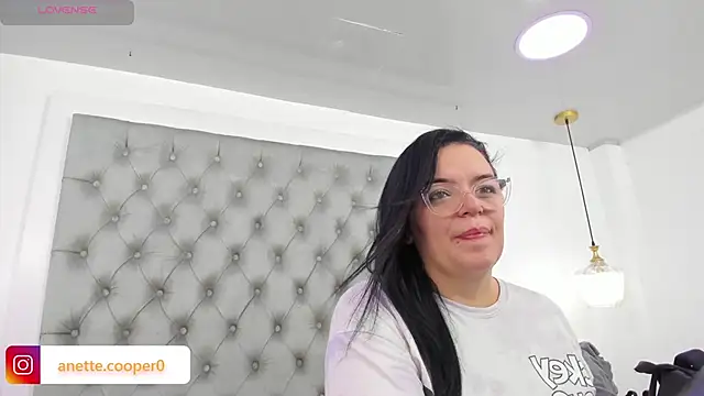 Snapshot of anette_cooper chatting on December 23, 2025, 3:28 am anette cooper online show from December 23, 2025, 3:28 am