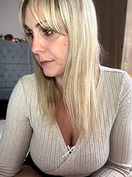 Leanymphoo online show from March 15, 2026, 4:36 pm