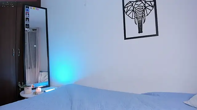 emilybae  online show from January 6, 2026, 1:31 am