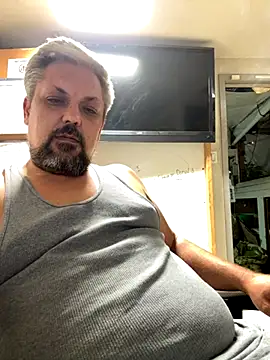tank32s online show from September 19, 2025, 7:23 am