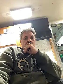 tank32s online show from January 24, 2025, 6:57 am