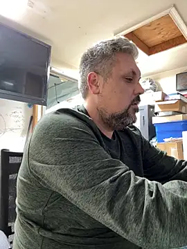 tank32s online show from February 28, 2025, 7:05 am