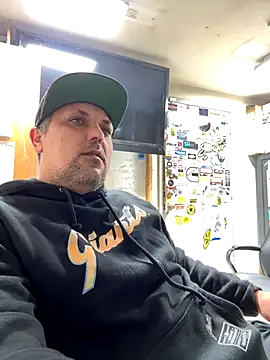 tank32s online show from December 4, 2024, 8:28 am