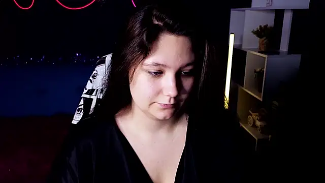 Snapshot of DjennaPalme chatting on January 5, 2025, 4:04 am DjennaPalme online show from January 5, 2025, 4:04 am