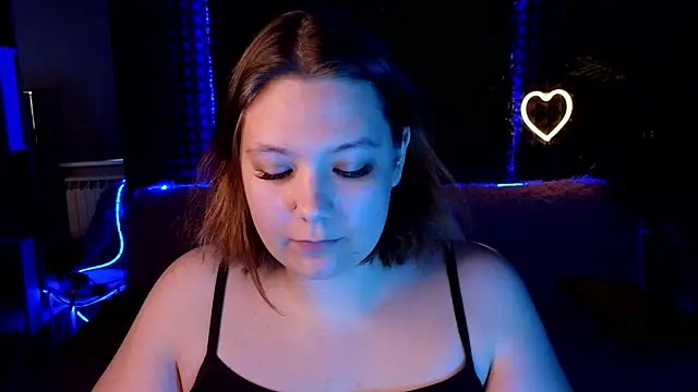 Snapshot of DjennaPalme chatting on October 5, 2025, 8:05 am DjennaPalme online show from October 5, 2025, 8:05 am