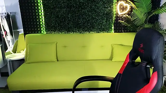 Snapshot of DjennaPalme chatting on January 3, 2025, 3:05 am DjennaPalme online show from January 3, 2025, 3:05 am